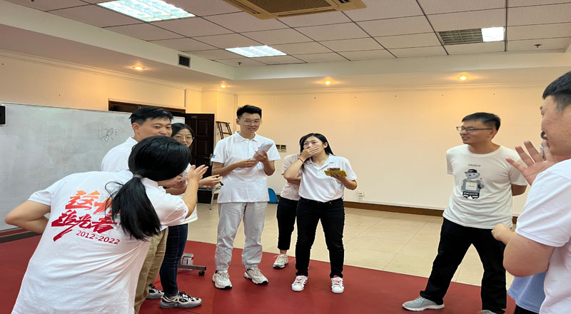 “喜迎二十大、永远跟党走、奋进新时代”主题团日活动暨“铿锵十年 我与盛同共发展”活动