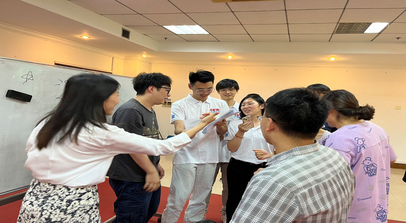 “喜迎二十大、永远跟党走、奋进新时代”主题团日活动暨“铿锵十年 我与盛同共发展”活动