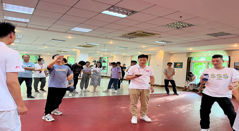 “喜迎二十大、永远跟党走、奋进新时代”主题团日活动暨“铿锵十年 我与盛同共发展”活动